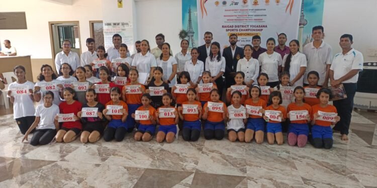 जिल्हास्तरीय योगासन अजिंक्यपद स्पर्धेत एस.एस.स्पोर्ट्सचे वर्चस्व