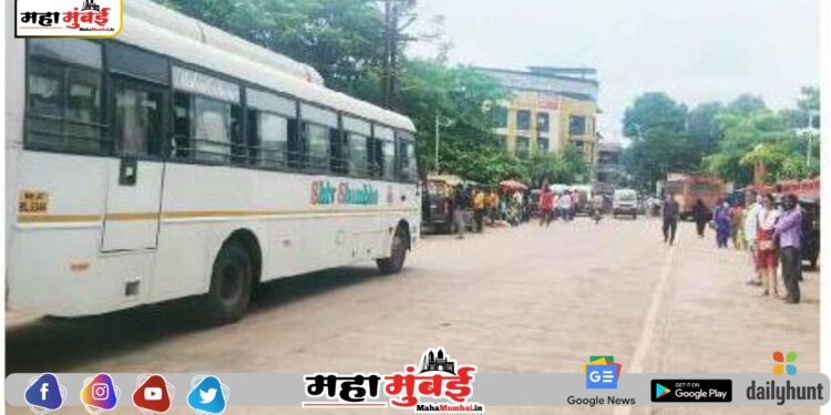 म्हसळा एसटी स्थानकात खासगी वाहनांचा विळखा !