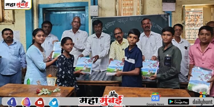 स्वागत नवचेतनेचे, शिक्षण नवसंकल्पाचे ; खरसई शाळेतील ८ वीच्या विद्यार्थ्यांचे जिव्हाळ्याने स्वागत